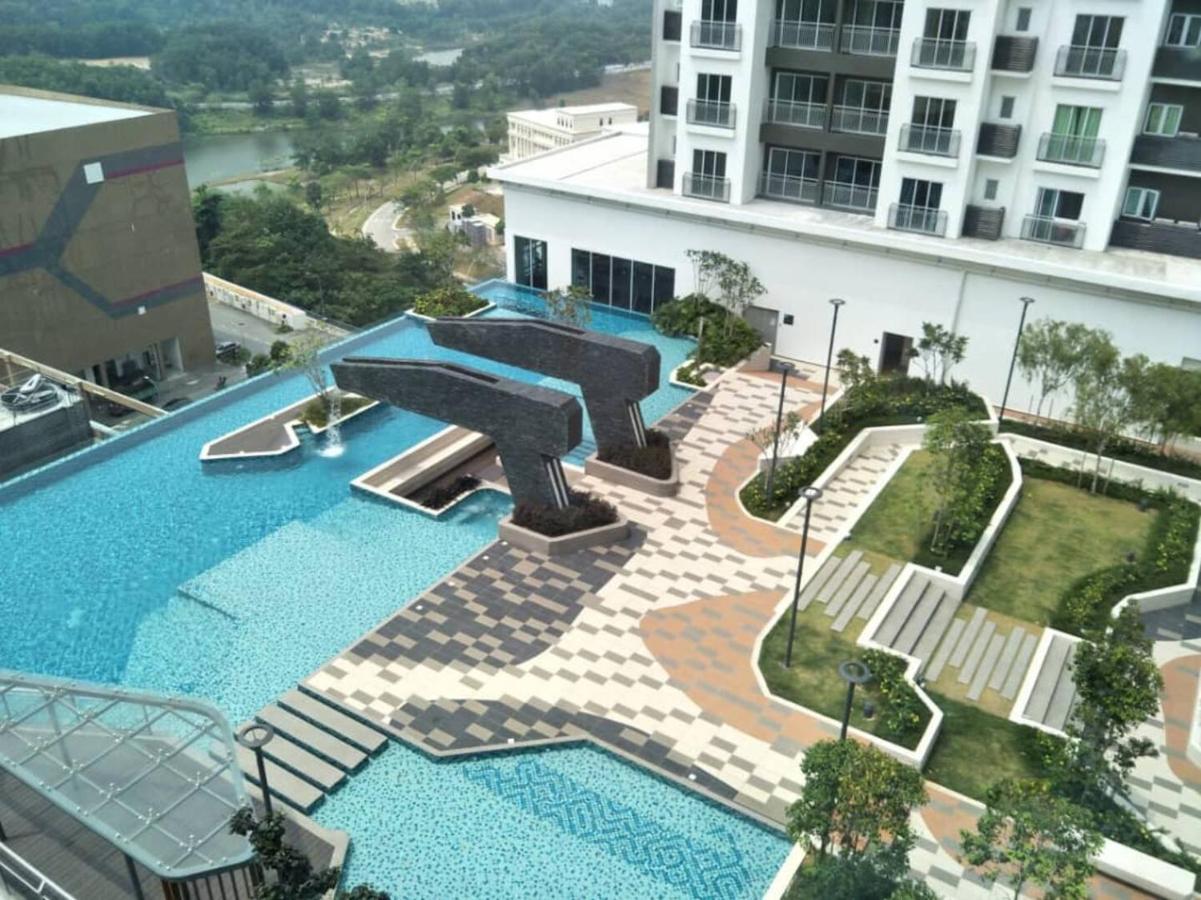 Mesahill Nilai 2 Room Condo - Fast Wifi, Amazing Pool & Tv Экстерьер фото