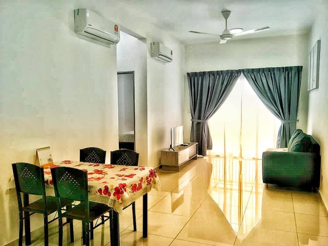 Mesahill Nilai 2 Room Condo - Fast Wifi, Amazing Pool & Tv Экстерьер фото
